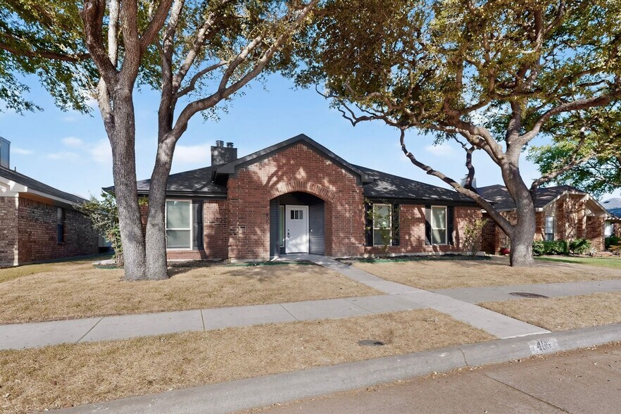 Building Photo - 405 Phillips Dr