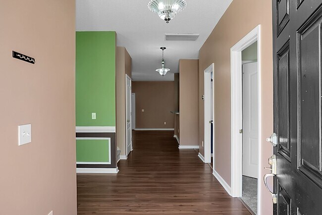 Building Photo - Lovely home in Summerville SC