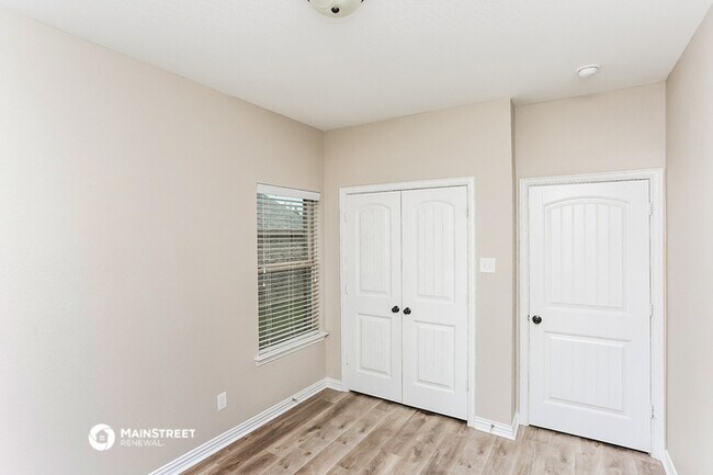 Building Photo - 505 Jr Stoff Dr