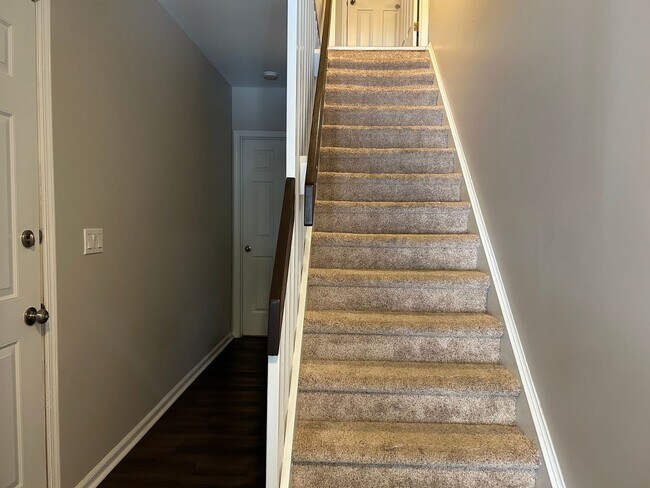 Building Photo - 4876 Weatherhill Dr