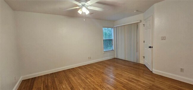 Building Photo - 8821 Coral Palms Ct