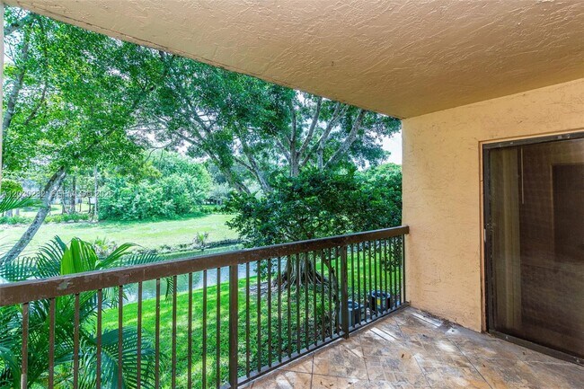 Building Photo - 5721 Riverside Dr