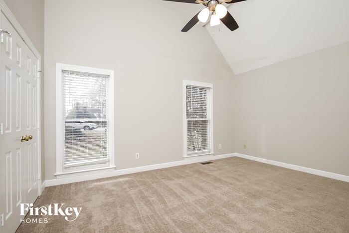 Building Photo - 4036 Fairwind Dr