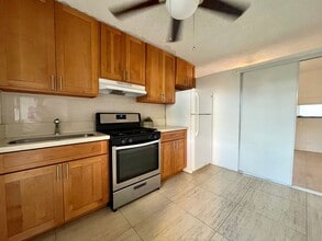 Building Photo - Waikiki: 1 Bed, 1 Bath/Studio for Rent