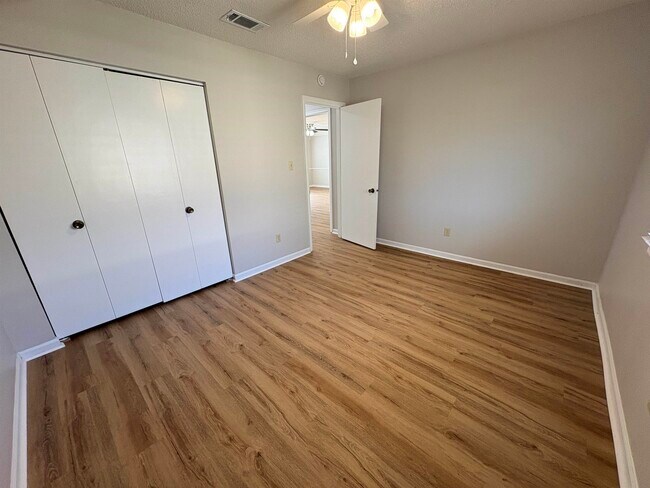 Building Photo - 1346 Terrace St