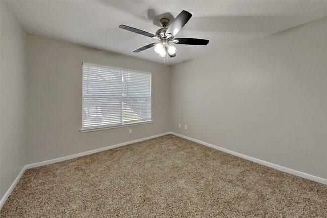 Building Photo - 21643 Bay Palms Dr