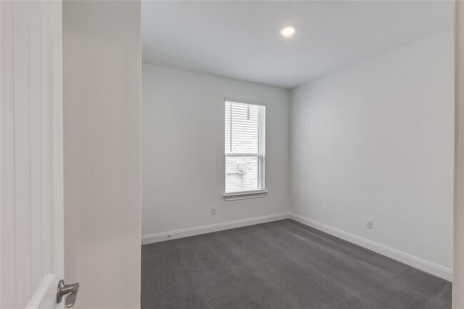 Building Photo - 13220 Baccarac Ln