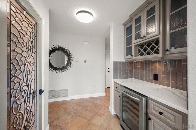 Building Photo - 376 Canyon Ridge Dr