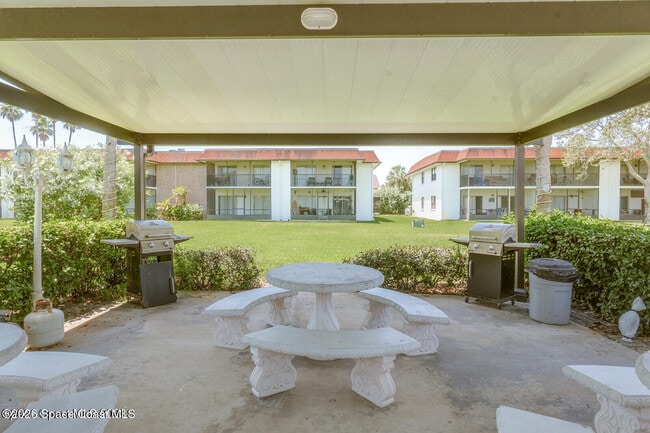 Building Photo - 200 St Lucie Ln