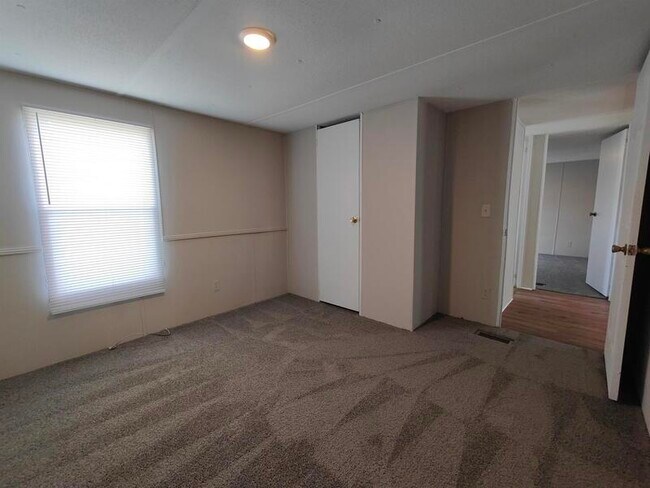 Building Photo - 217 E Tower Ln
