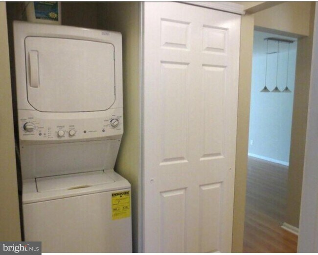 Building Photo - 526 Willow Turn