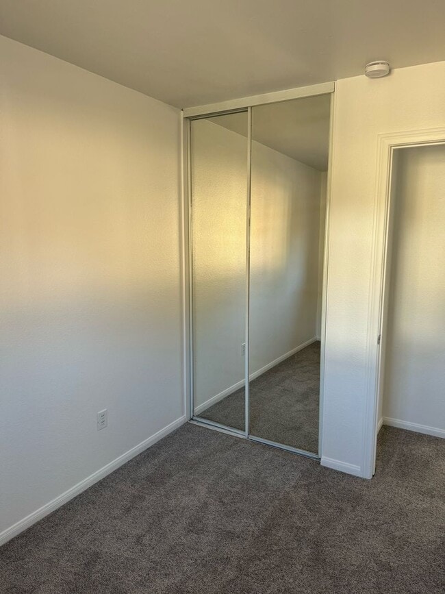 Building Photo - UPDATED 3BR/1.5BA CONDO in ALPINE availabl...