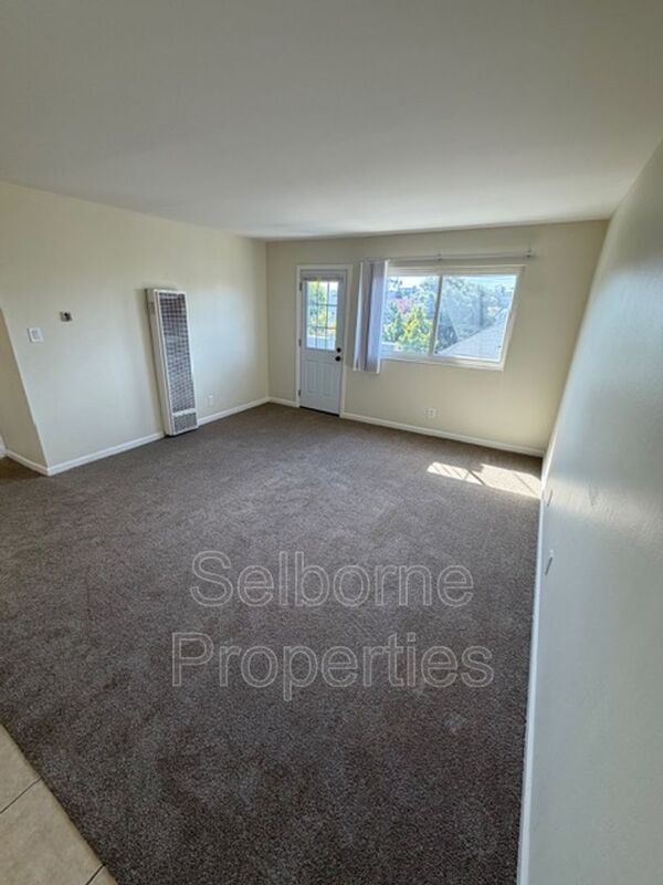 Building Photo - 407 Fairmount Ave