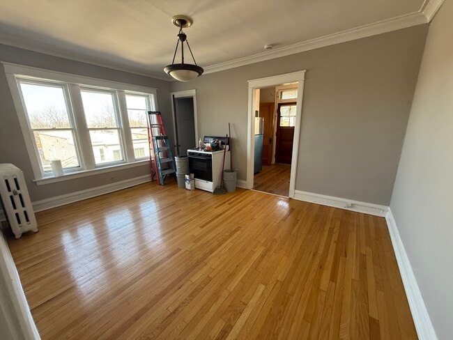 Building Photo - 3943 N Kostner Ave