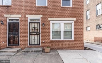 Building Photo - 1423 E Baltimore St