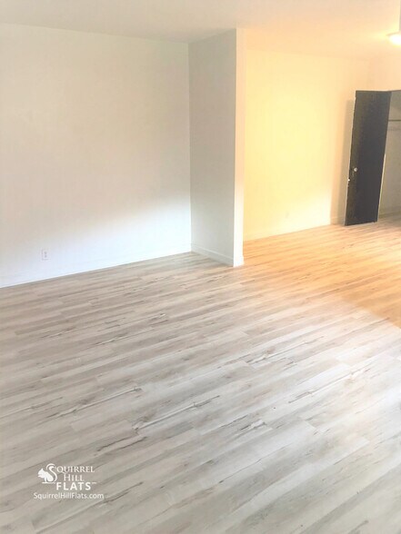 Building Photo - 5712 Phillips Ave