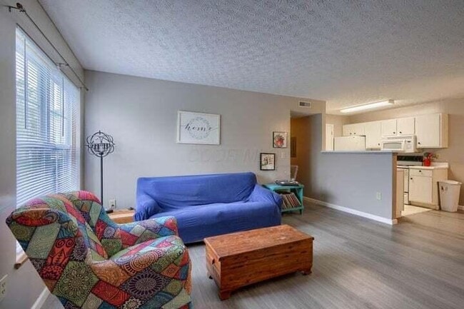 Building Photo - 5484 Cedar Springs