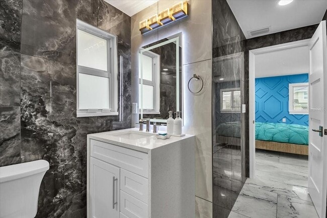 Building Photo - 5624 Cape Leyte Dr