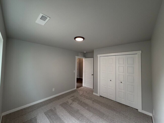 Building Photo - Move-In Special! Brand new 3 bed 2 bath home with bonus room, located in Meridian just off McMill...