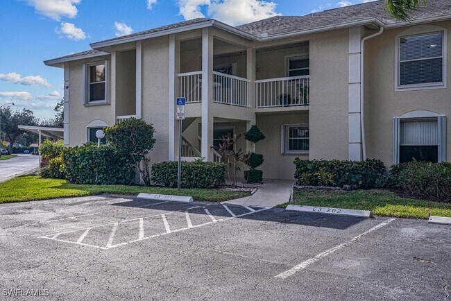 Building Photo - 744 Landover Cir