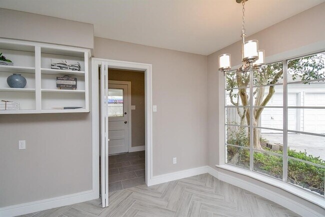 Building Photo - 8518 Braesview Ln
