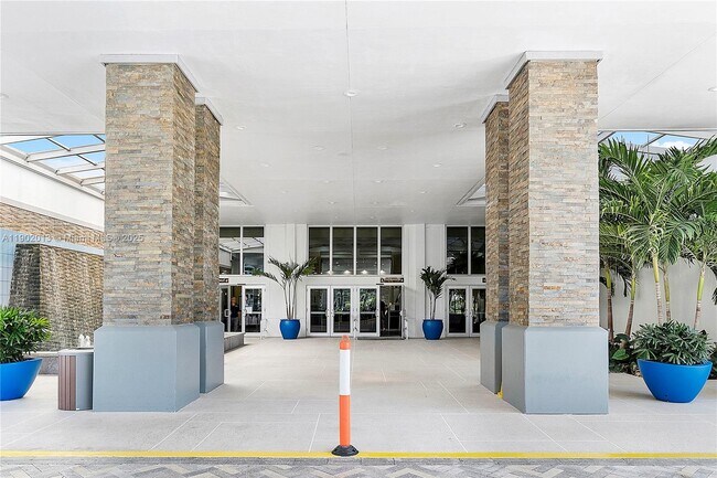 Building Photo - 9599 Weldon Cir