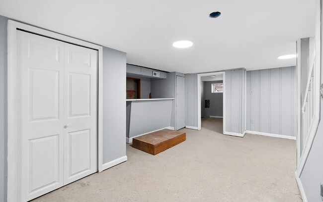 Building Photo - 260X Garrett Ave