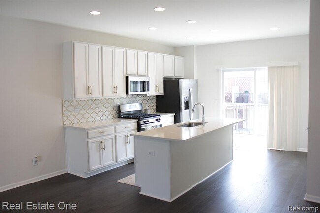 Building Photo - 47757 Alden Terrace N