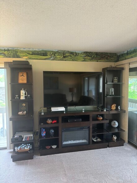 Building Photo - 800 Saint Andrews Dr