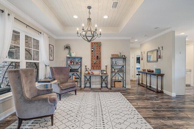 Building Photo - 6030 W Dogwood Dr