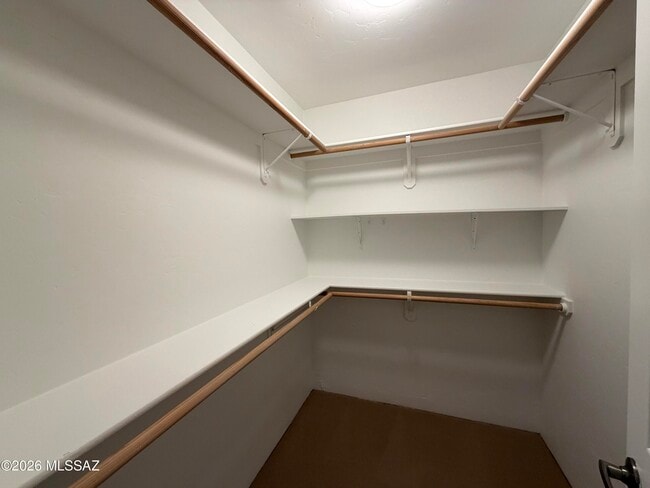 Building Photo - 1401 E English Ivy Ct