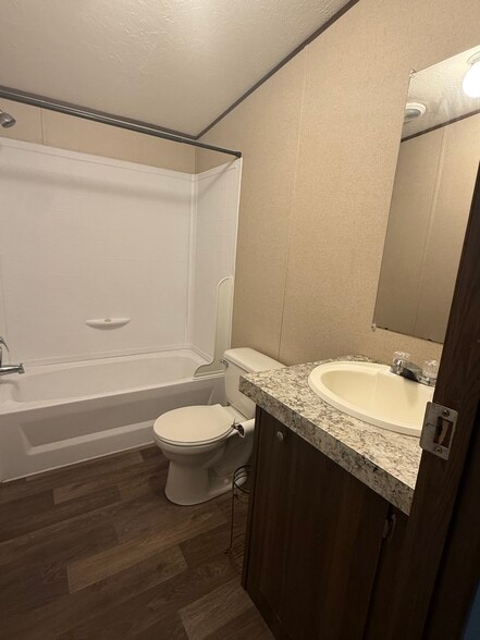 Bath 2 - 380 Pine Tree Loop