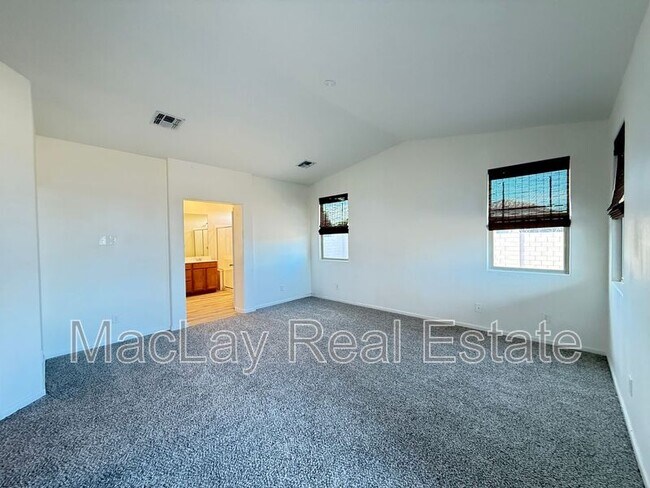 Building Photo - 2372 E Dust Devil Dr