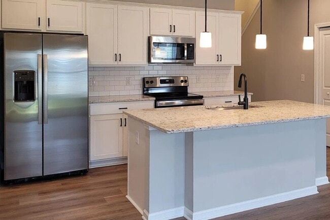 Building Photo - 1218 Ayla Ave