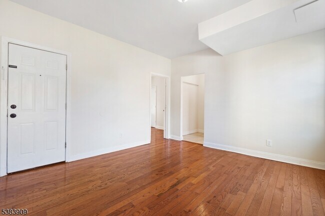 Building Photo - 66 N 15th St