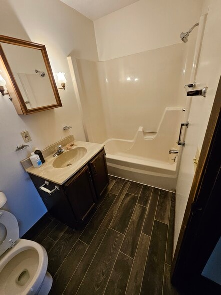 Building Photo - 1361 Callie Rd