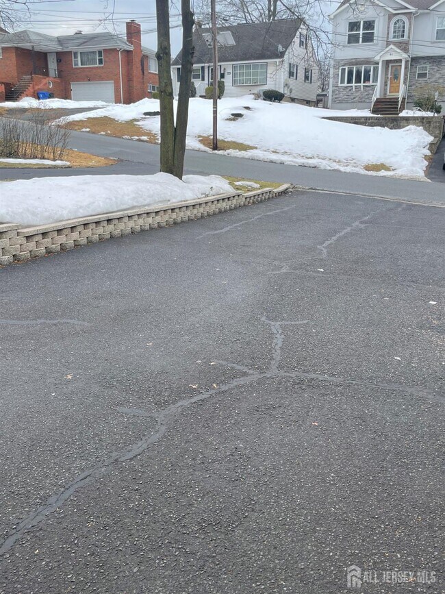 Building Photo - 92 Holly Rd