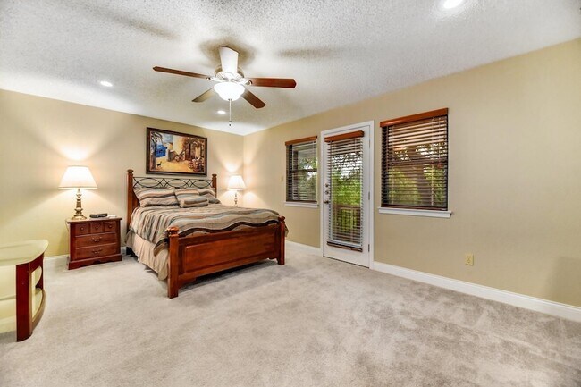 Building Photo - 11313 Menodora Dr