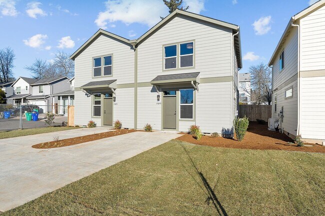 Building Photo - 2 Weeks Free Rent W/ Approved Application ...