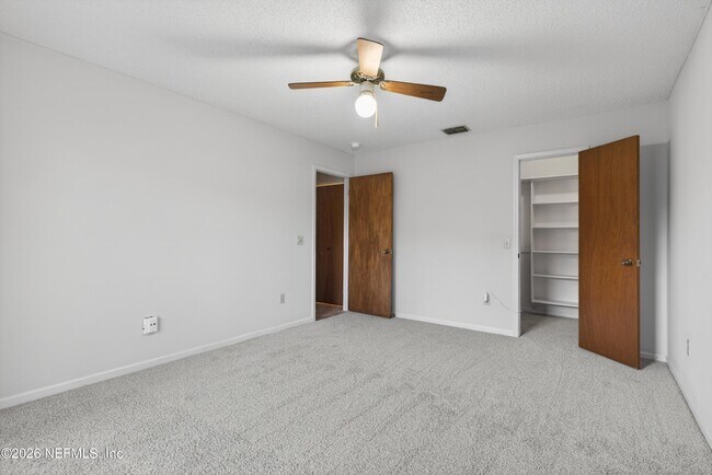 Building Photo - 1964 Oak Twist Ct
