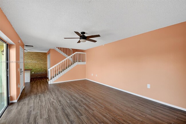 Building Photo - 2913 SW 22nd Cir