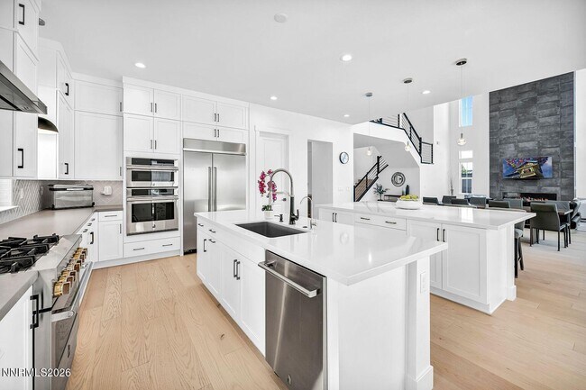 Building Photo - 5445 Side Saddle Trail