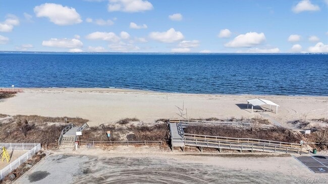 Building Photo - 19 7th St