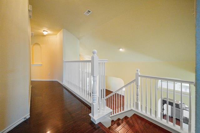 Building Photo - 9747 Hickory St