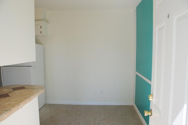 Building Photo - 4805 Avenue G