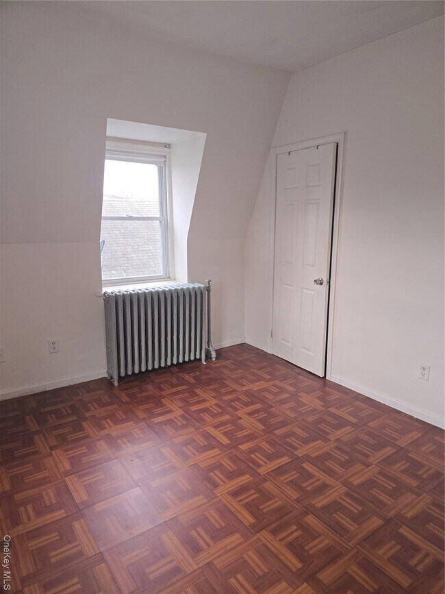 Building Photo - 19 Elizabeth St