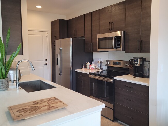 Building Photo - 91-1841-1841 Keaunui Dr