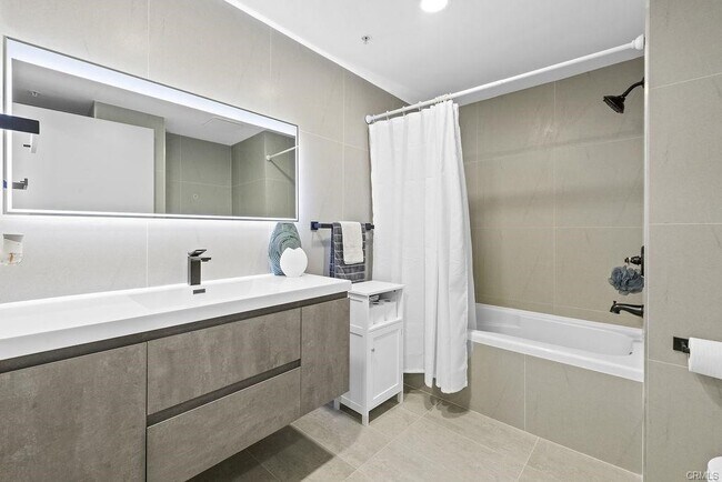 Building Photo - 3141 Michelson Dr