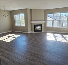 Building Photo - 204 Farmstead Ct