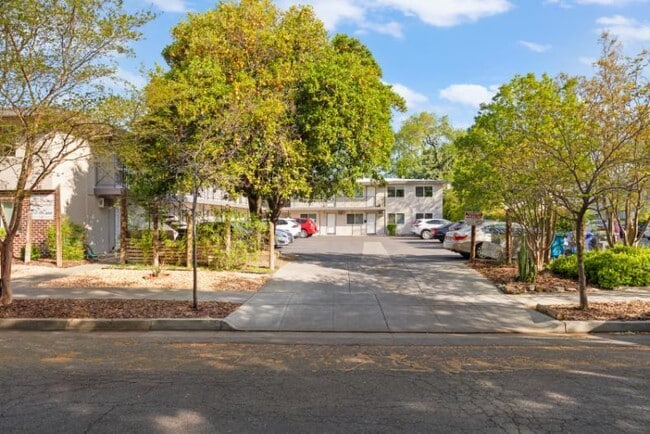 Building Photo - 311 7th St